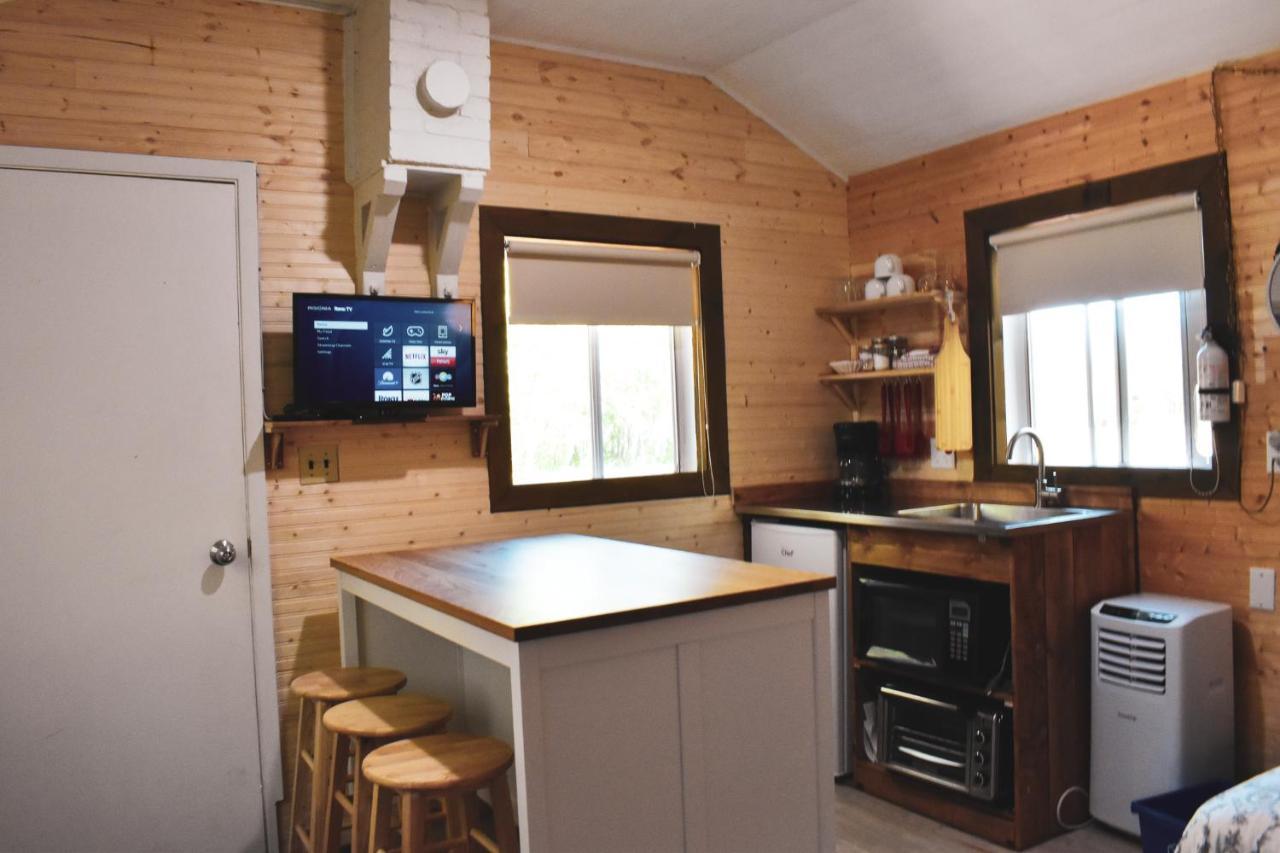 Complexe d'hébergement la Maison touristique Dugas Caraquet Exterior foto
